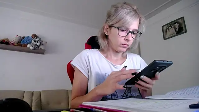 SexxyLety online show from October 6, 2025, 8:15 am