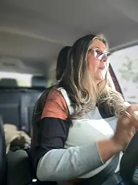 Snapshot of emma_tour chatting on January 17, 2026, 7:50 pm emma tour online show from January 17, 2026, 7:50 pm