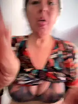 emma tour online show from December 18, 2025, 3:38 pm