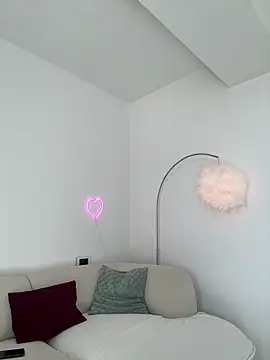 Rileysim88 online show from November 2, 2025, 9:47 am