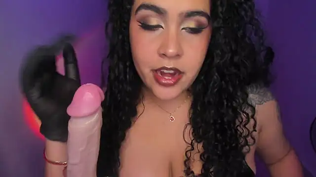 Amber smith20 online show from June 17, 2026, 3:28 am