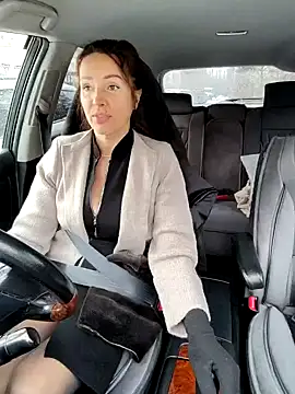 EvaXOAir online show from November 13, 2025, 3:32 am