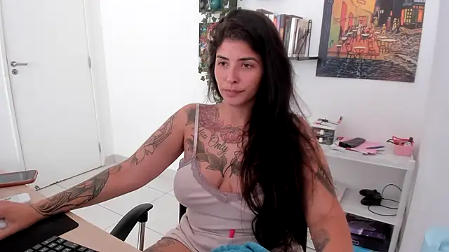 Snapshot of TaliMajesty chatting on February 21, 2025, 6:37 pm TaliMajesty online show from February 21, 2025, 6:37 pm