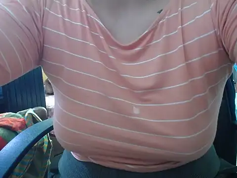 Snapshot of Mia_davis01 chatting on August 1, 2026, 5:22 pm Mia davis01 online show from August 1, 2026, 5:22 pm