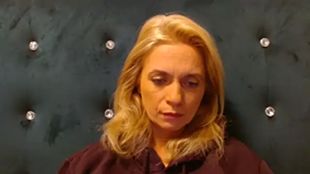 Snapshot of MysticCreature chatting on October 28, 2025, 4:13 am MysticCreature online show from October 28, 2025, 4:13 am