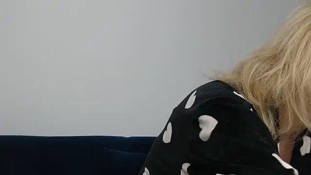 MysticCreature online show from December 5, 2025, 4:22 am