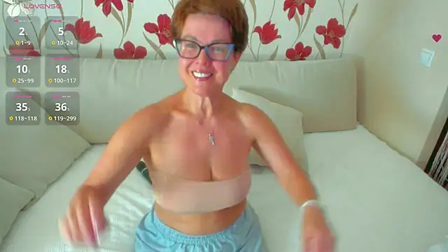 Snapshot of JennAlison chatting on July 25, 2026, 12:55 pm JennAlison online show from July 25, 2026, 12:55 pm