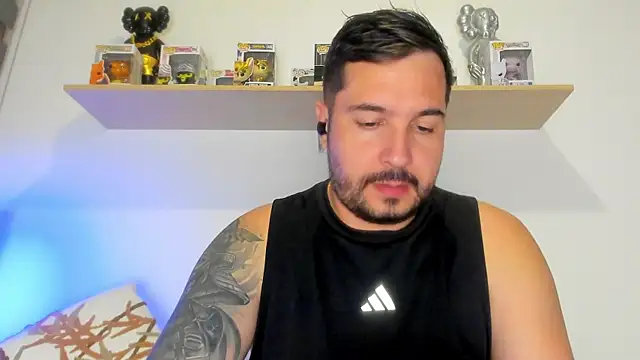 Snapshot of camilo_restrepo21 chatting on May 7, 2026, 11:52 pm camilo restrepo21 online show from May 7, 2026, 11:52 pm