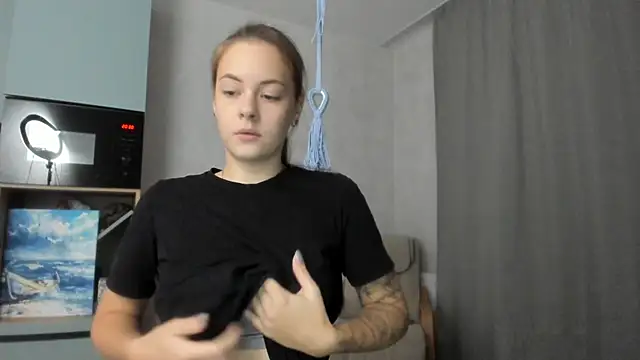 why again me online show from October 16, 2025, 5:32 pm