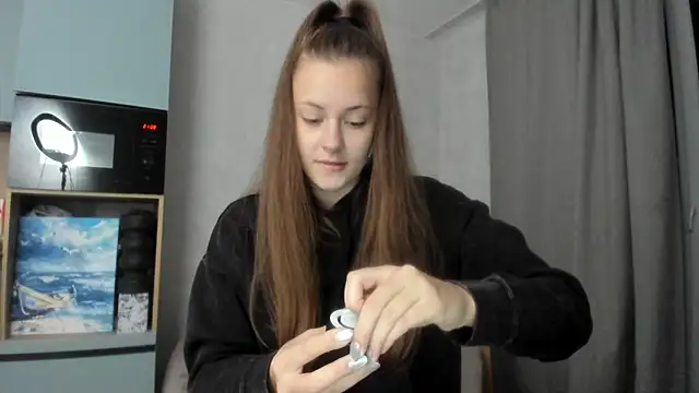 why again me online show from October 11, 2025, 6:09 pm