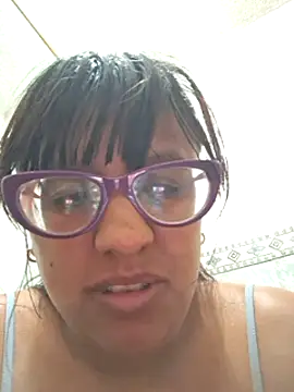 Snapshot of ZaidaWet chatting on March 7, 2025, 2:45 pm ZaidaWet online show from March 7, 2025, 2:45 pm