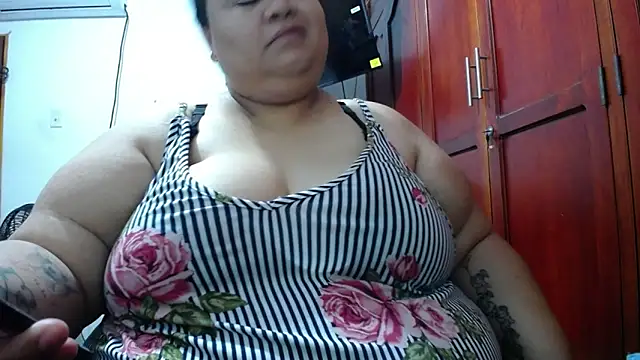 Snapshot of hotlesby4uxxx chatting on April 24, 2026, 2:08 pm hotlesby4uxxx online show from April 24, 2026, 2:08 pm
