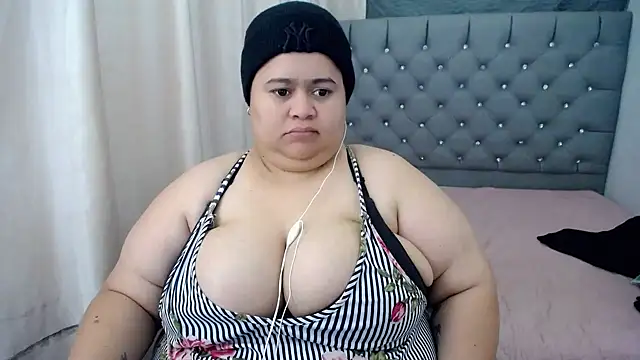 hotlesby4uxxx online show from December 2, 2024, 11:02 pm