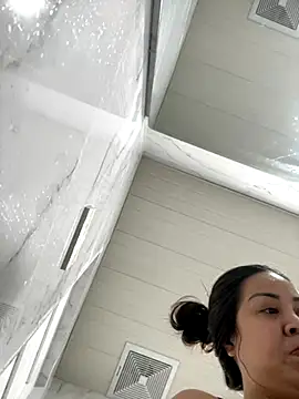 Snapshot of Tightwetholesxx chatting on October 10, 2025, 4:13 am Tightwetholesxx online show from October 10, 2025, 4:13 am