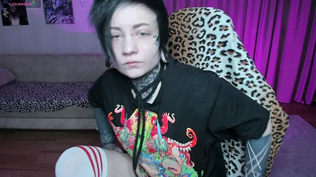 Snapshot of acid_trip1l chatting on February 16, 2025, 7:16 pm acid trip1l online show from February 16, 2025, 7:16 pm