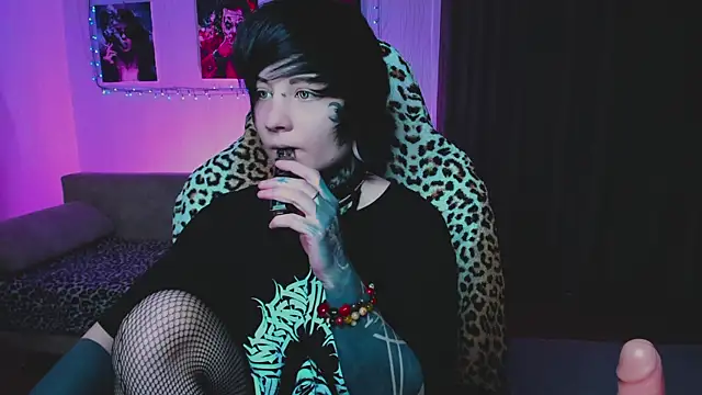 Snapshot of acid_trip1l chatting on September 20, 2025, 8:36 pm acid trip1l online show from September 20, 2025, 8:36 pm