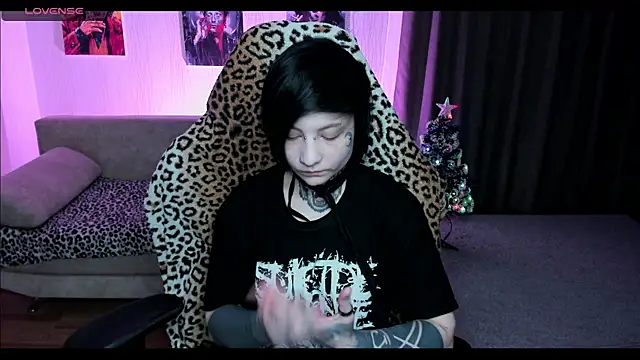 Snapshot of acid_trip1l chatting on December 6, 2024, 7:17 pm acid trip1l online show from December 6, 2024, 7:17 pm