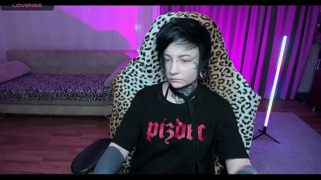 Snapshot of acid_trip1l chatting on February 10, 2025, 6:56 pm acid trip1l online show from February 10, 2025, 6:56 pm