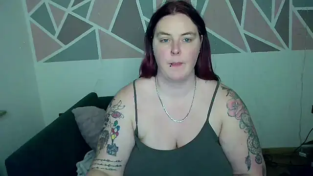 JoyceKyra91 online show from January 5, 2025, 6:35 pm