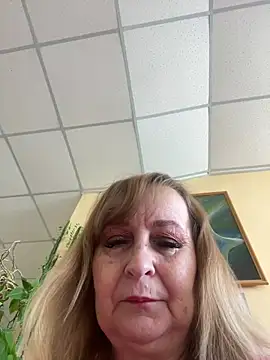 Irina2909xh online show from May 11, 2026, 8:16 am