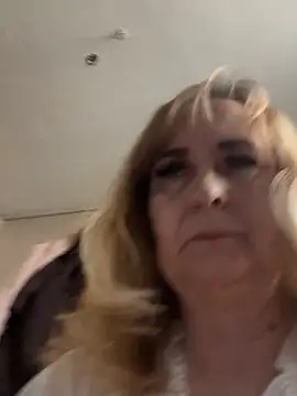 Snapshot of Irina2909@xh chatting on March 29, 2026, 9:33 am Irina2909xh online show from March 29, 2026, 9:33 am