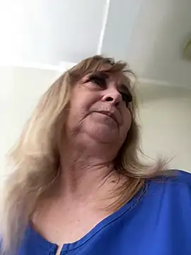 Snapshot of Irina2909@xh chatting on March 17, 2026, 12:41 pm Irina2909xh online show from March 17, 2026, 12:41 pm