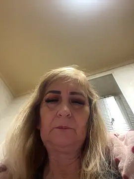 Snapshot of Irina2909@xh chatting on October 1, 2025, 3:27 pm Irina2909xh online show from October 1, 2025, 3:27 pm