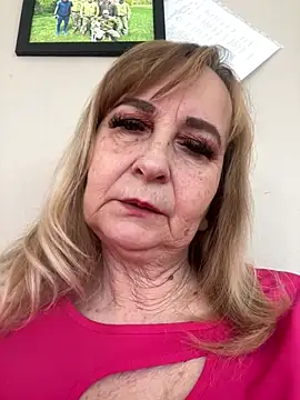 Snapshot of Irina2909@xh chatting on March 11, 2026, 10:09 am Irina2909xh online show from March 11, 2026, 10:09 am