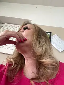 Irina2909xh online show from May 22, 2026, 10:24 am