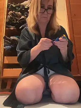 Snapshot of Irina2909@xh chatting on March 8, 2026, 2:04 am Irina2909xh online show from March 8, 2026, 2:04 am