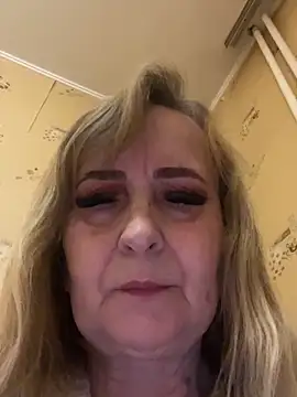 Snapshot of Irina2909@xh chatting on April 8, 2026, 11:17 pm Irina2909xh online show from April 8, 2026, 11:17 pm