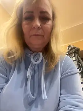 Snapshot of Irina2909@xh chatting on November 18, 2025, 2:53 pm Irina2909xh online show from November 18, 2025, 2:53 pm