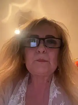 Snapshot of Irina2909@xh chatting on April 3, 2026, 6:47 pm Irina2909xh online show from April 3, 2026, 6:47 pm