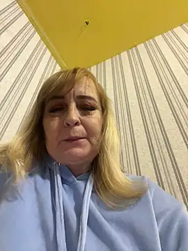 Snapshot of Irina2909@xh chatting on October 20, 2025, 1:22 pm Irina2909xh online show from October 20, 2025, 1:22 pm