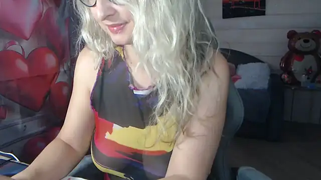 RubiLakros online show from March 1, 2026, 10:15 am