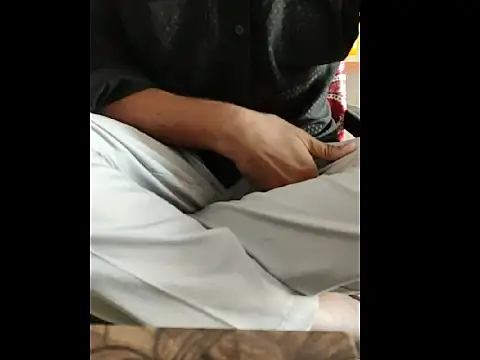 Snapshot of Big_boss_ind chatting on January 14, 2025, 4:25 am Big boss ind online show from January 14, 2025, 4:25 am