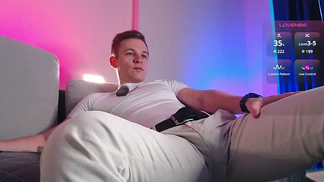 S3Xyes online show from April 24, 2026, 3:08 am