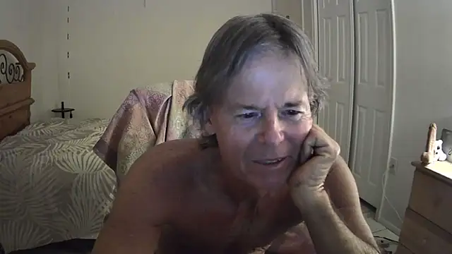 nakeedcowboi65 online show from May 13, 2026, 7:26 am
