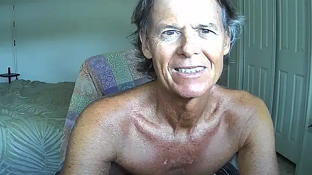 nakeedcowboi65 online show from May 18, 2026, 9:41 pm