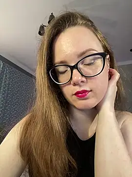 AngelaWhiti online show from June 18, 2026, 4:12 pm