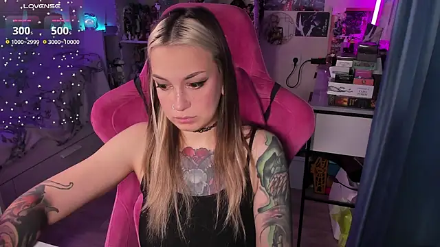 ChloeKohaku online show from November 27, 2025, 5:19 am