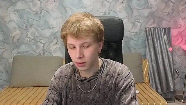 arlekincrop online show from February 3, 2026, 8:52 am