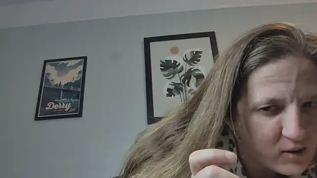Snapshot of MissMera chatting on December 13, 2024, 3:38 am MissMera online show from December 13, 2024, 3:38 am