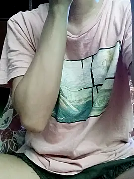 Snapshot of QueenSoreal chatting on February 2, 2026, 6:07 pm QueenSoreal online show from February 2, 2026, 6:07 pm