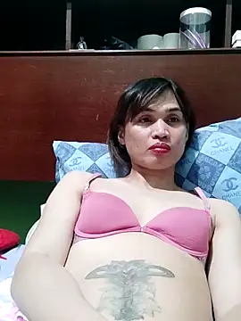 Snapshot of QueenSoreal chatting on February 22, 2026, 6:09 pm QueenSoreal online show from February 22, 2026, 6:09 pm