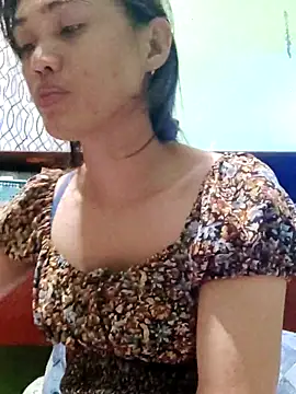 Snapshot of QueenSoreal chatting on February 21, 2026, 5:37 pm QueenSoreal online show from February 21, 2026, 5:37 pm