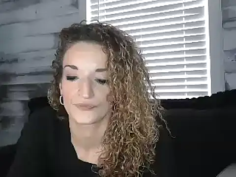 Snapshot of AshleyRain chatting on February 11, 2026, 7:47 pm AshleyRain online show from February 11, 2026, 7:47 pm