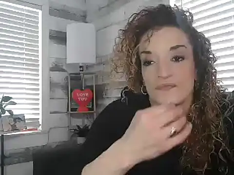 Snapshot of AshleyRain chatting on February 6, 2026, 7:21 pm AshleyRain online show from February 6, 2026, 7:21 pm