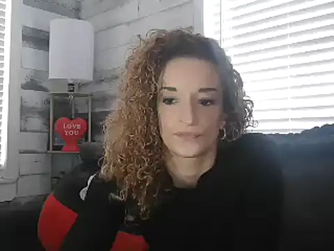 Snapshot of AshleyRain chatting on February 7, 2026, 6:27 pm AshleyRain online show from February 7, 2026, 6:27 pm