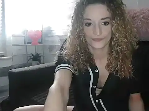 Snapshot of AshleyRain chatting on February 9, 2026, 6:22 am AshleyRain online show from February 9, 2026, 6:22 am